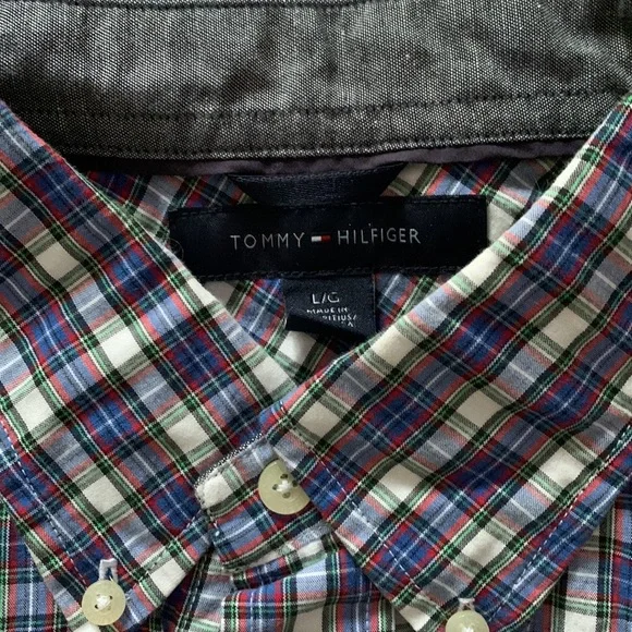 Tommy Hilfiger Button Down - Picture 2 of 2